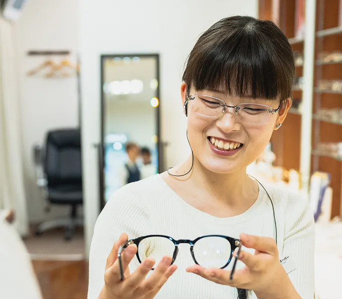 2022年入社 神奈川エリア 眼鏡作製技能士2級