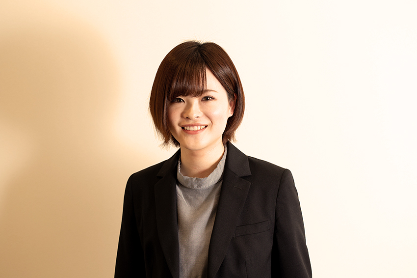 安川詩織(下井草店)